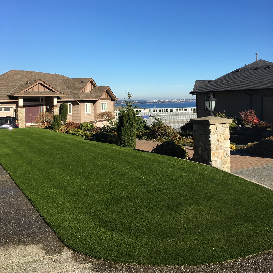 High-end custom artificial grass and pet turf installation in a Westhills, Langford backyard